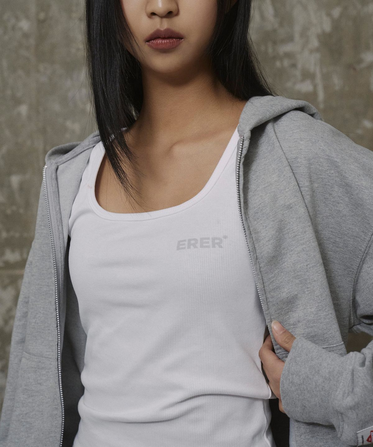 에르에르(ERER) Square-neck ribbed sleeveless White