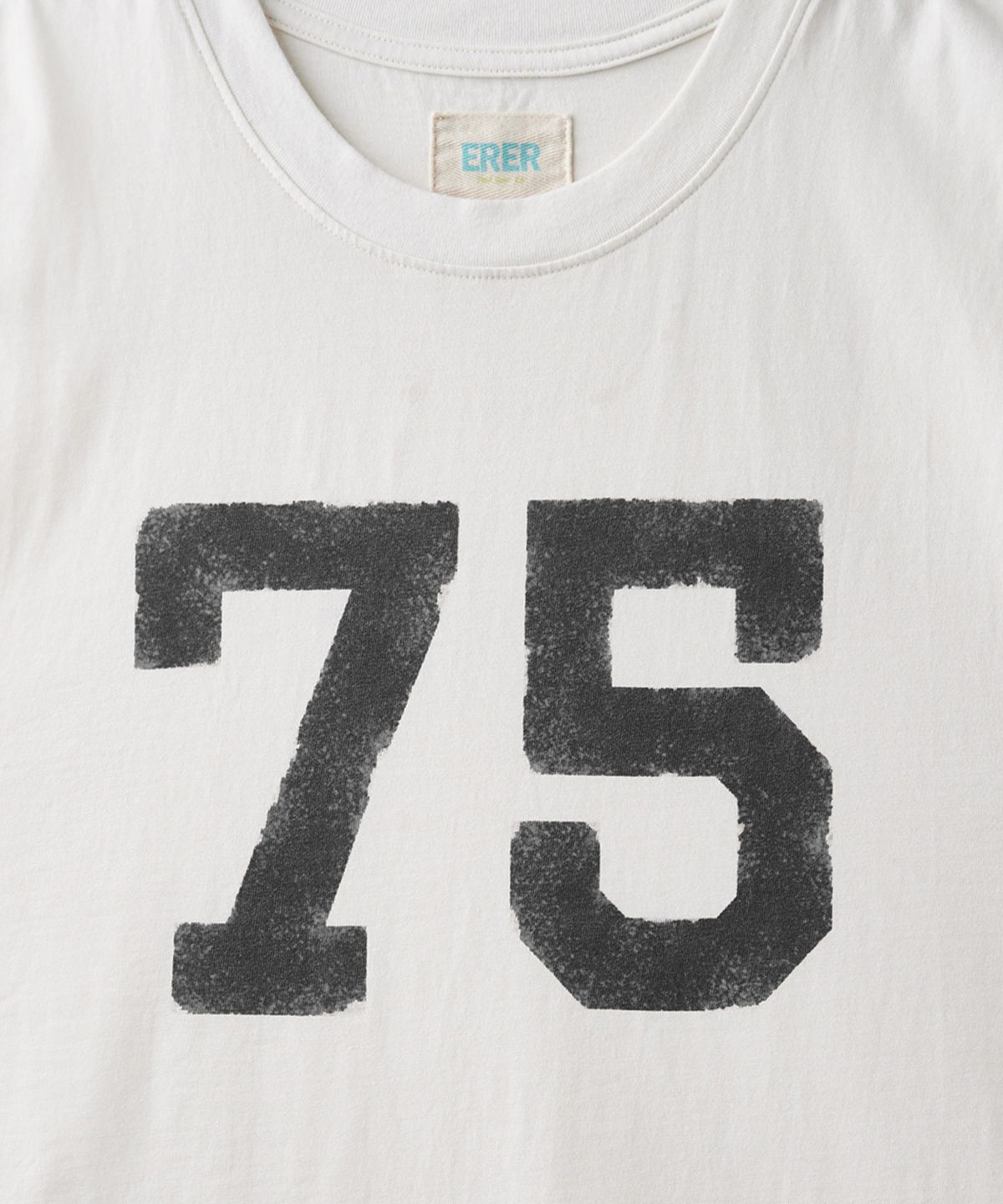 에르에르(ERER) Vintage 75 Artwork Sleeveless White