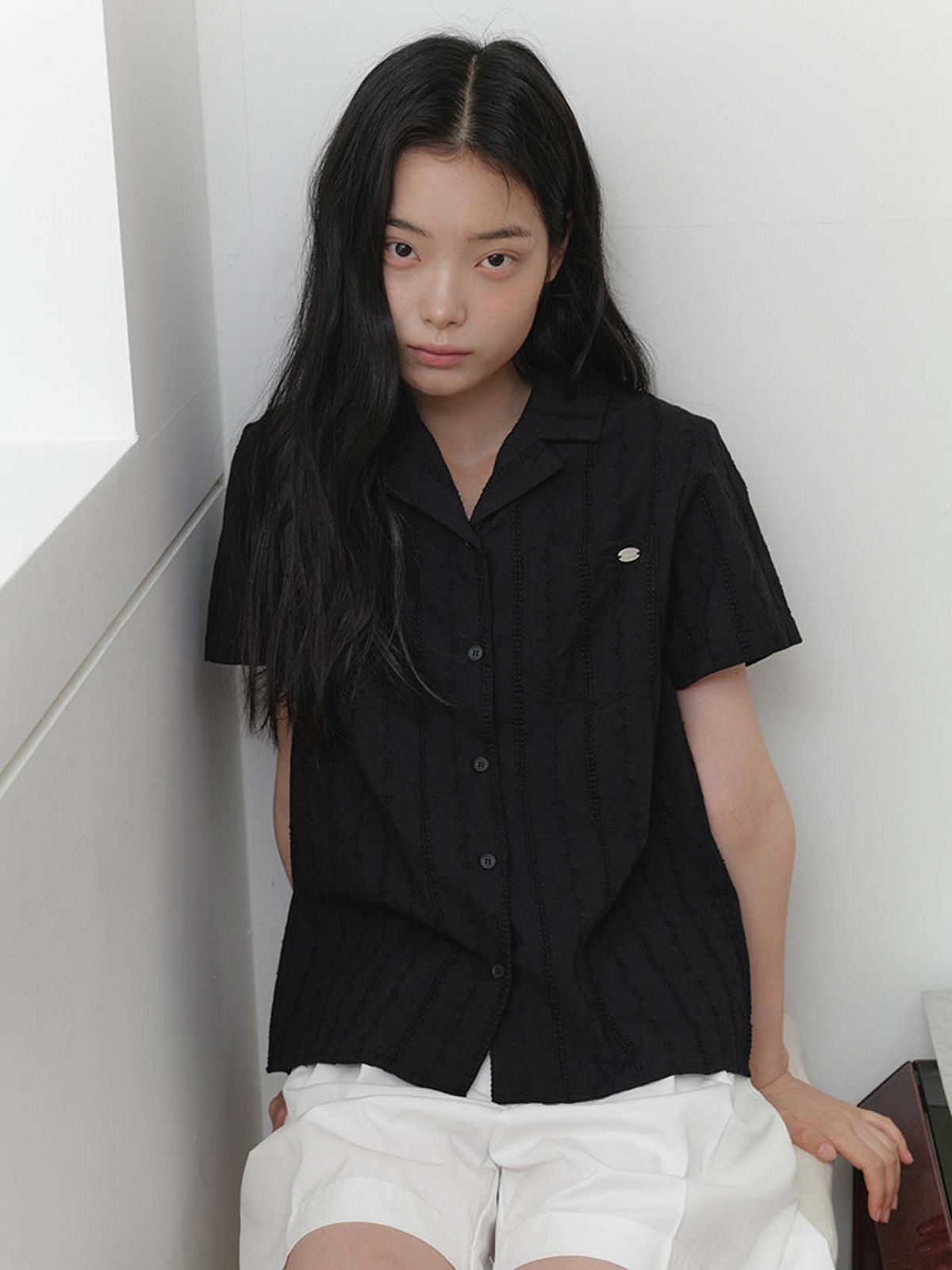 엽페(YUPPE) LACE OLIVE SHIRT_BLACK