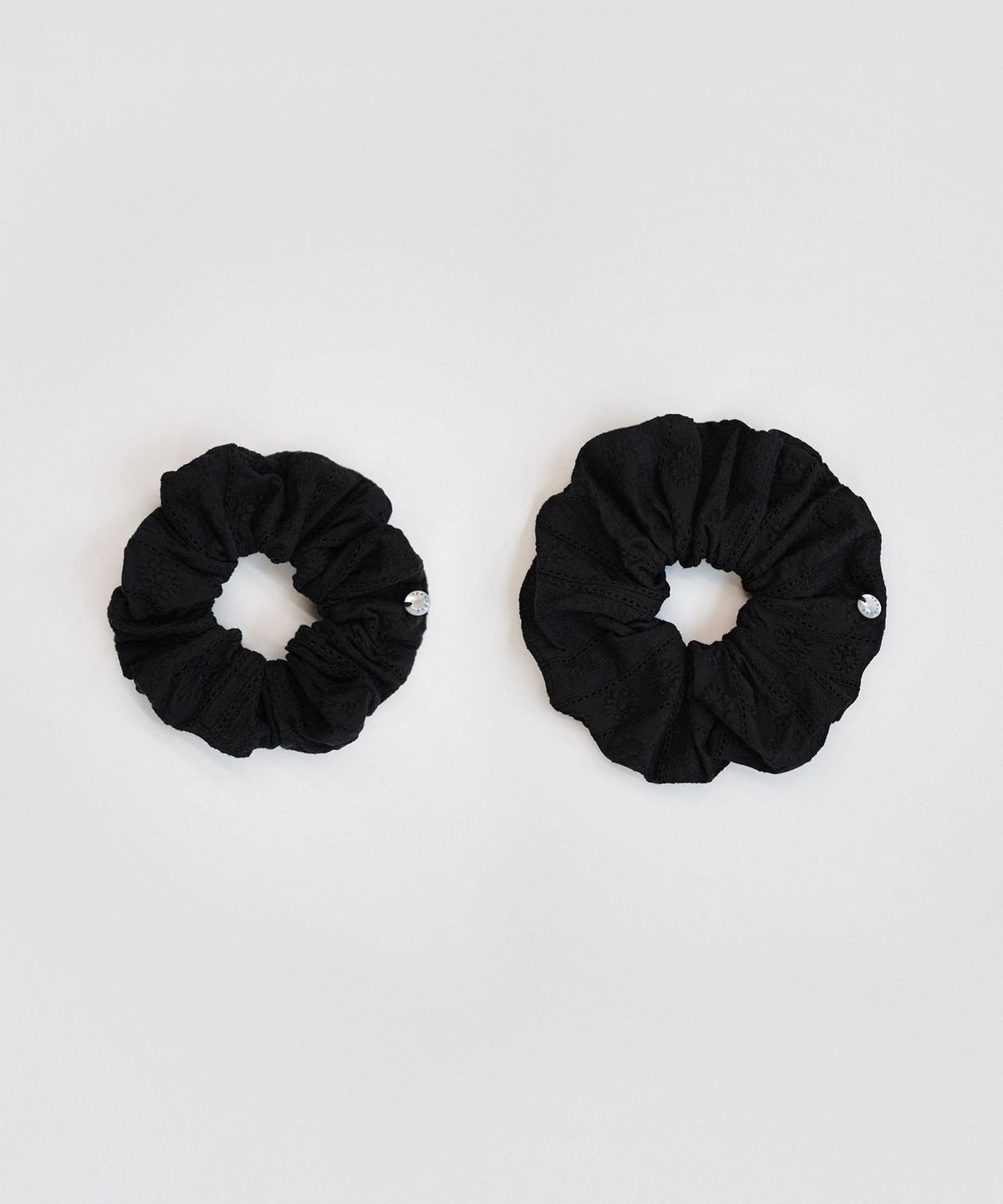 앤니즈(ANDNEEDS) Punching scrunchie (black)