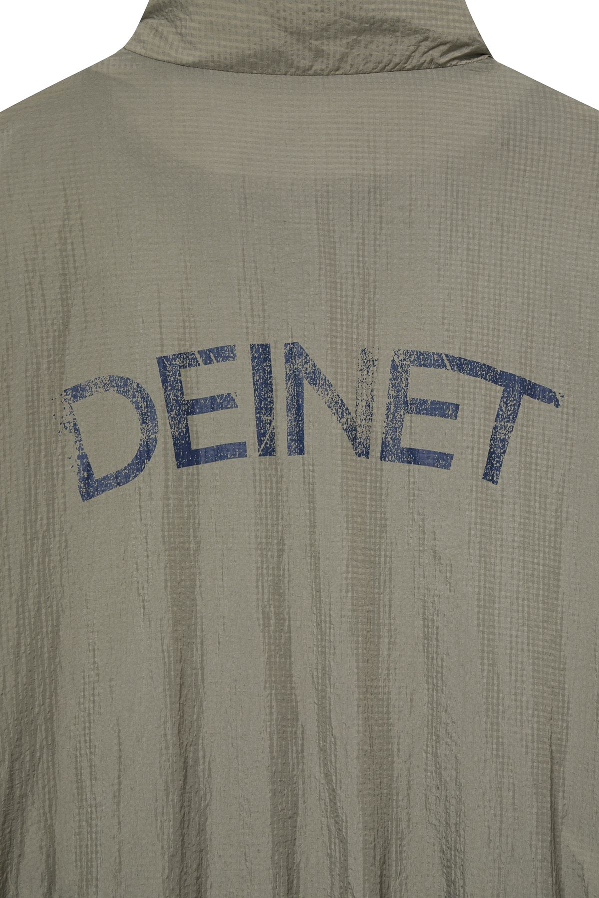 다이닛(DEINET) DEINET BACK LOGO TRACK JACKET IN KHAKI