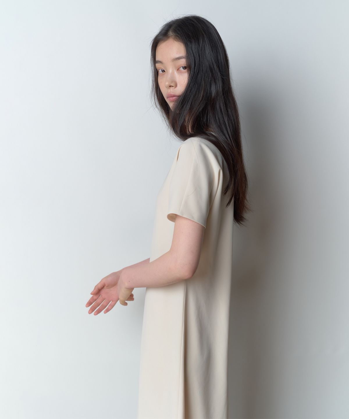 보프(VOEF) 룬 하프슬리브 롱 드레스 (에크루)