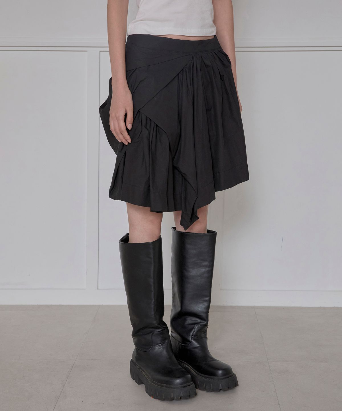 플레어업(FLAREUP) Asymmetrical Draped Layered Skirt (FL-252_Black)