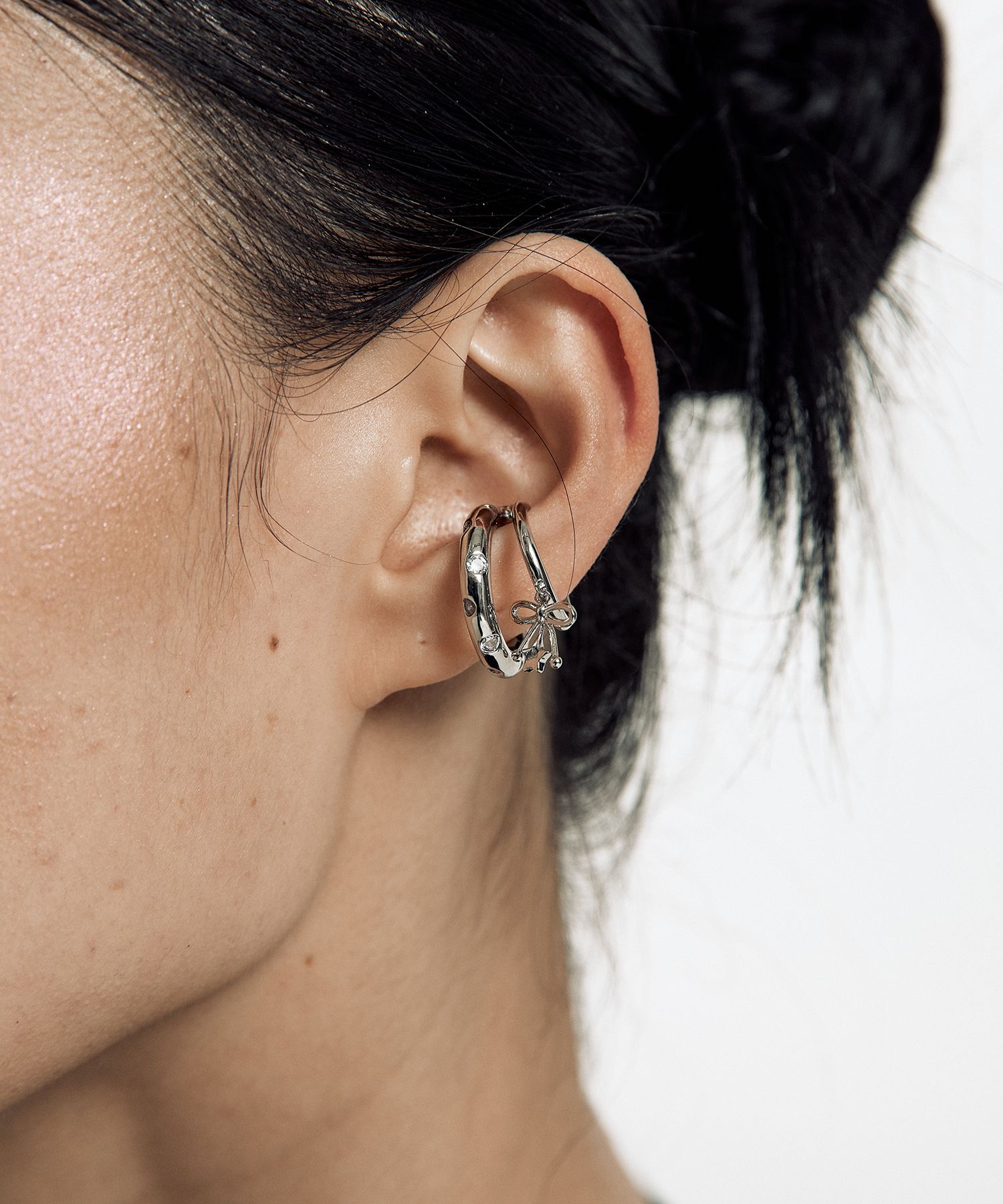 【Kashiko 25HS】Cubic Drop Ribbon Ear Cuff MUSINSA | KASHIKO Cubic Big Ribbon Ear Cuff