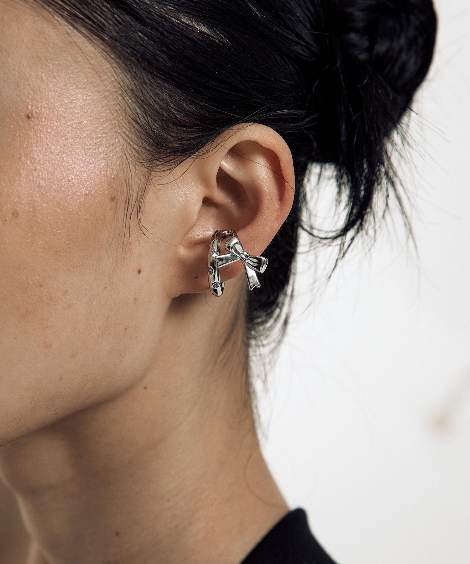 【Kashiko 25HS】Cubic Drop Ribbon Ear Cuff MUSINSA | KASHIKO Cubic Big Ribbon Ear Cuff