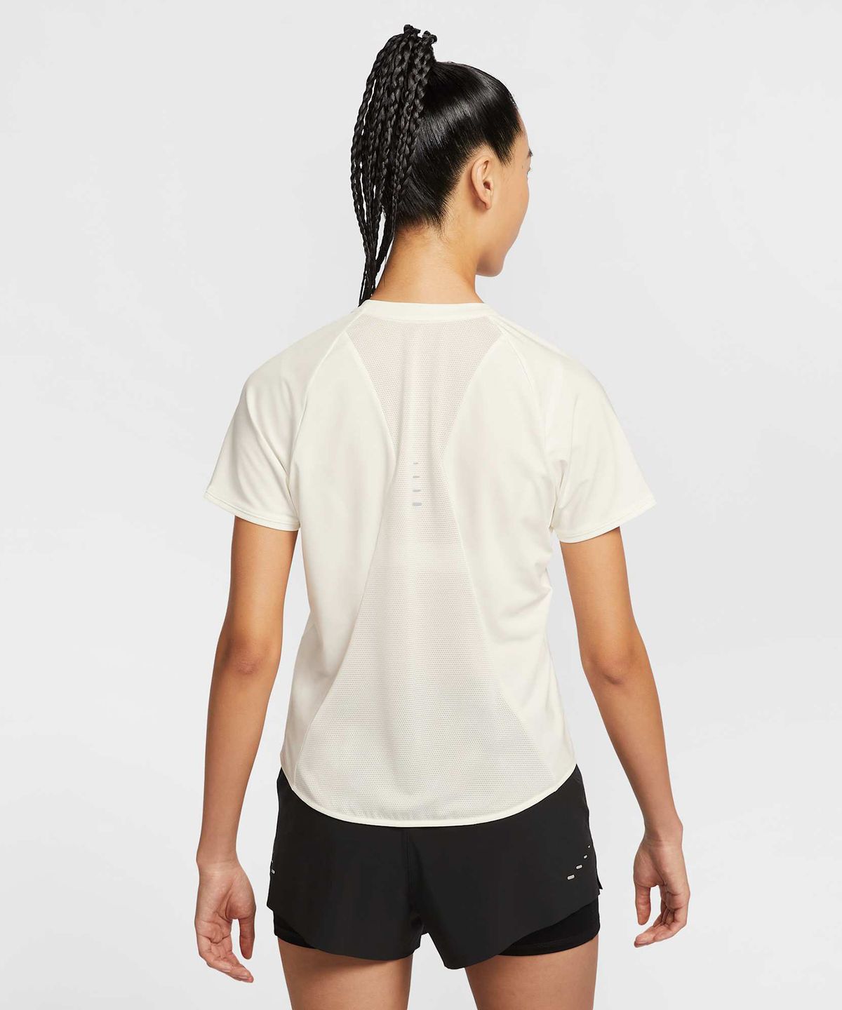 나이키(NIKE) 스위프트 드라이 핏 반소매 러닝 탑 W - 세일 / HM9699-133