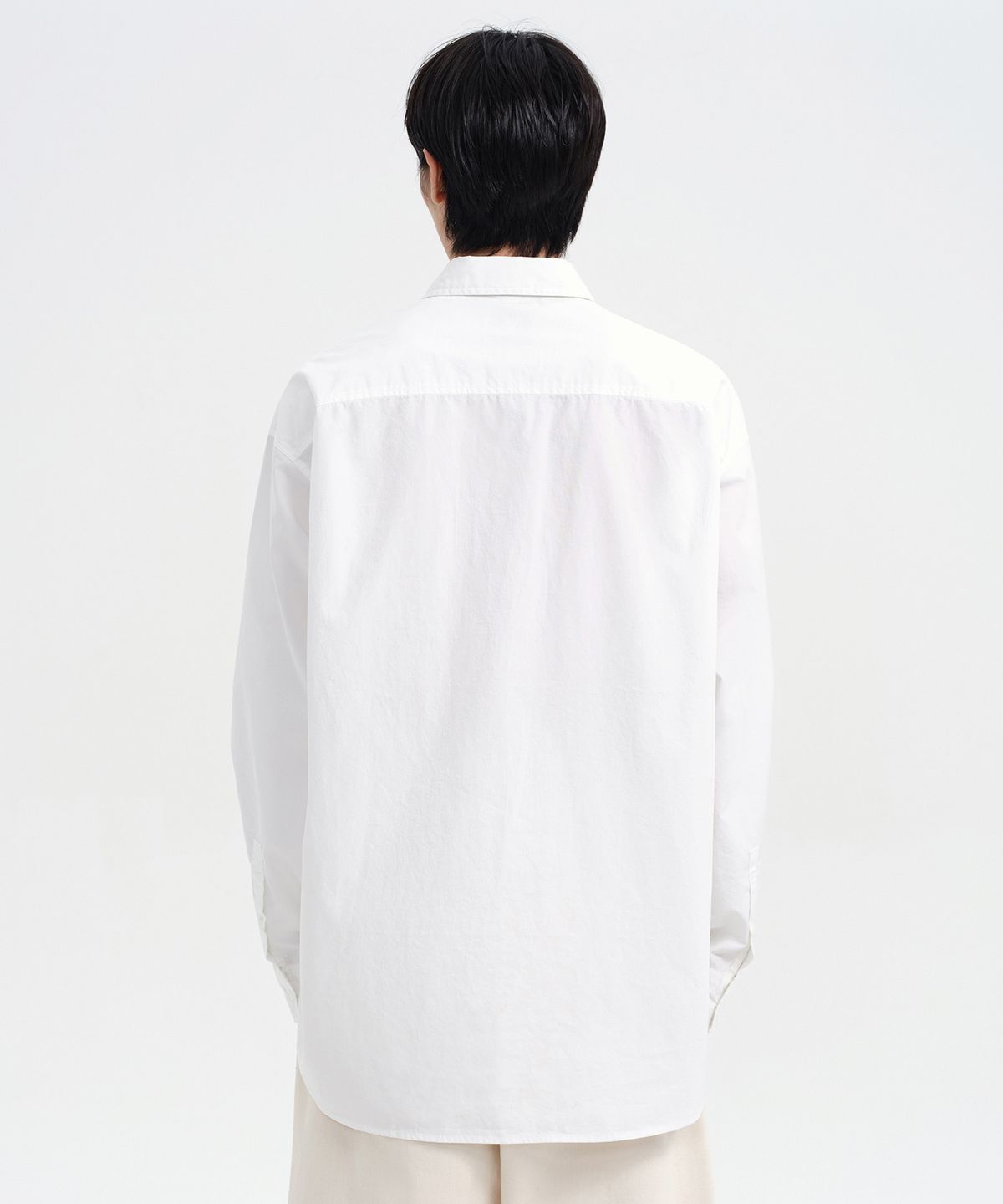 무신사 스탠다드(MUSINSA STANDARD) 오버사이즈 워시드 포플린 더블 포켓 셔츠 [화이트]