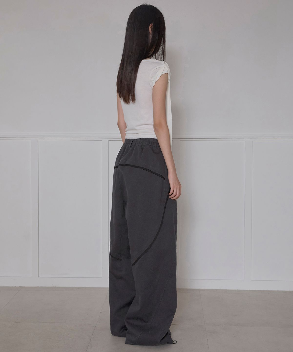 플레어업(FLAREUP) Asymmetrical Wide Pants (FL-253_Charcoal)