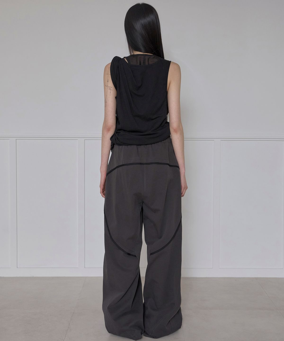 플레어업(FLAREUP) Asymmetrical Wide Pants (FL-253_Charcoal)