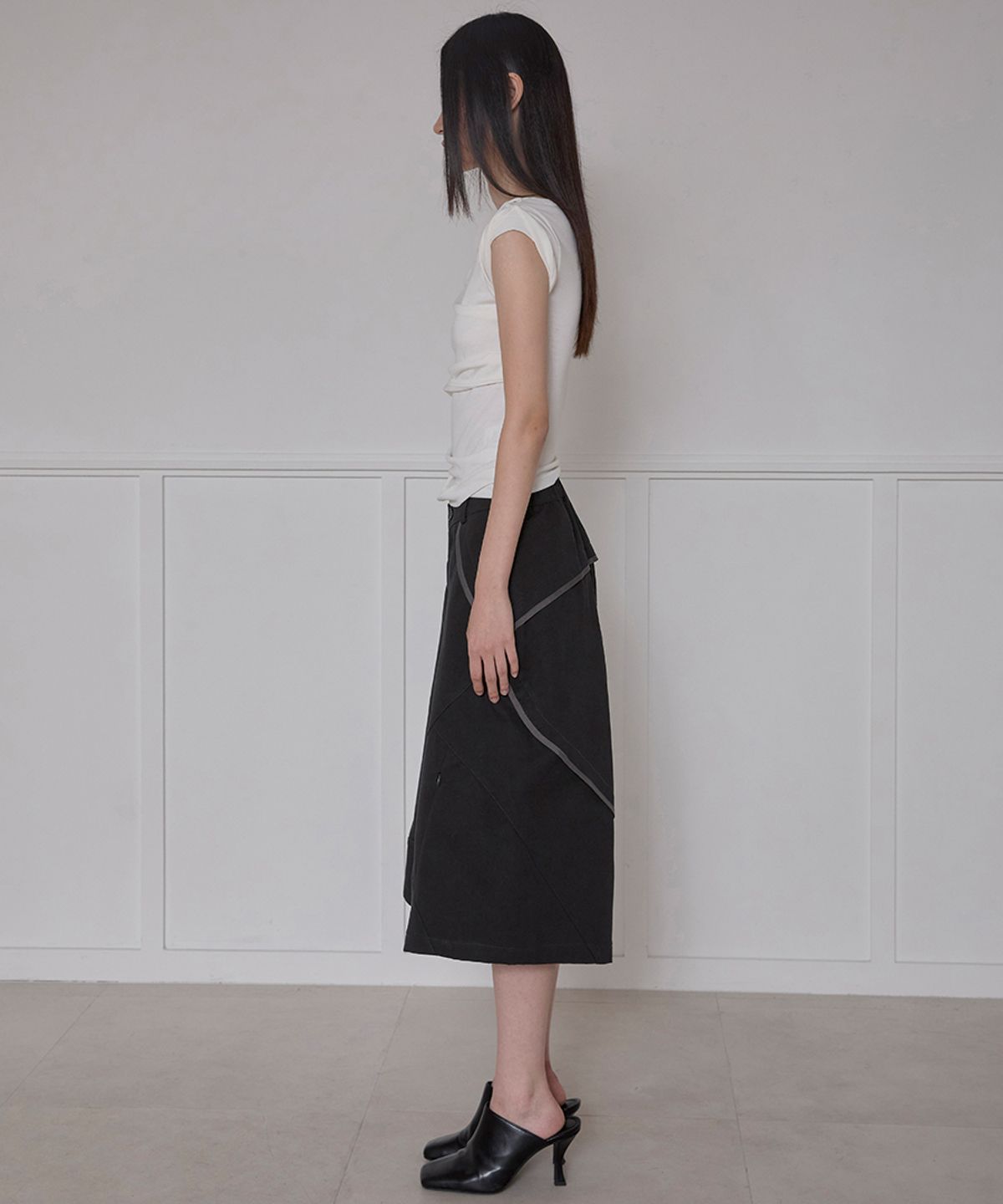 플레어업(FLAREUP) Asymmetrical Bermuda Shorts (FL-254_Black)
