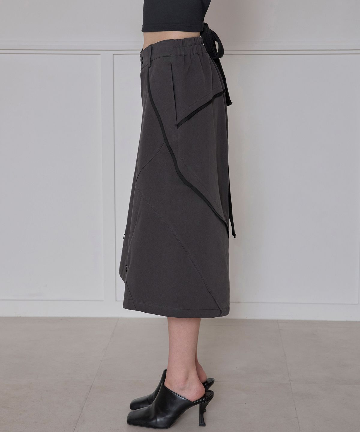 플레어업(FLAREUP) Asymmetrical Bermuda Shorts (FL-254_Charcoal)