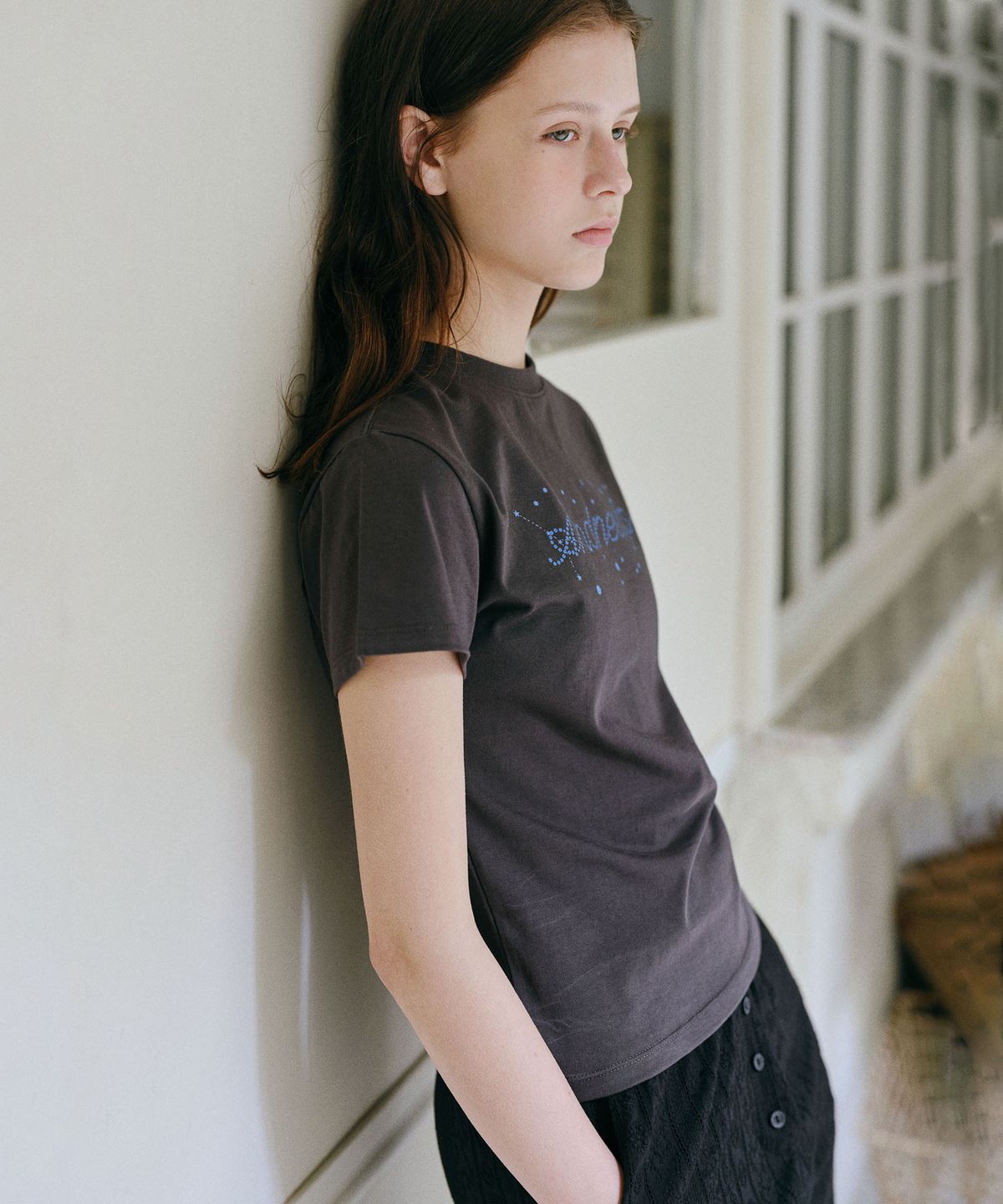 앤니즈(ANDNEEDS) Starlight half tee (charcoal)