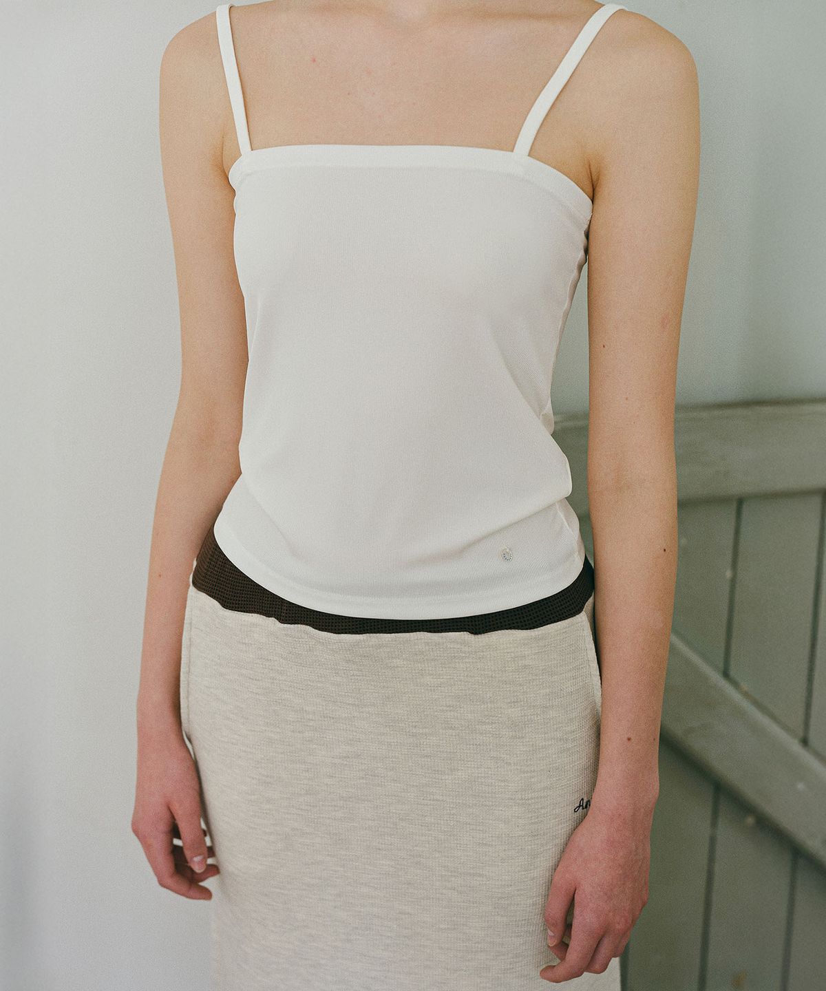 앤니즈(ANDNEEDS) Ness sleeveless (ivory)