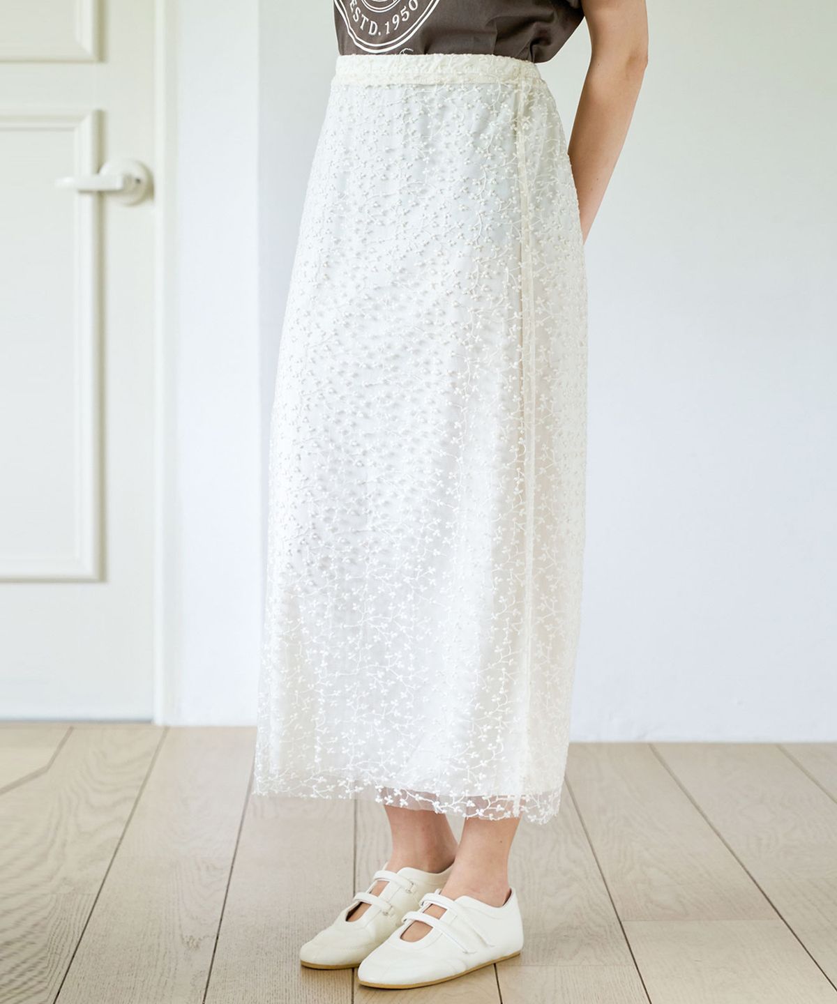 슬로우롤리(SLOWLOLLI) Floral chiffon shirring long skirt - Cream