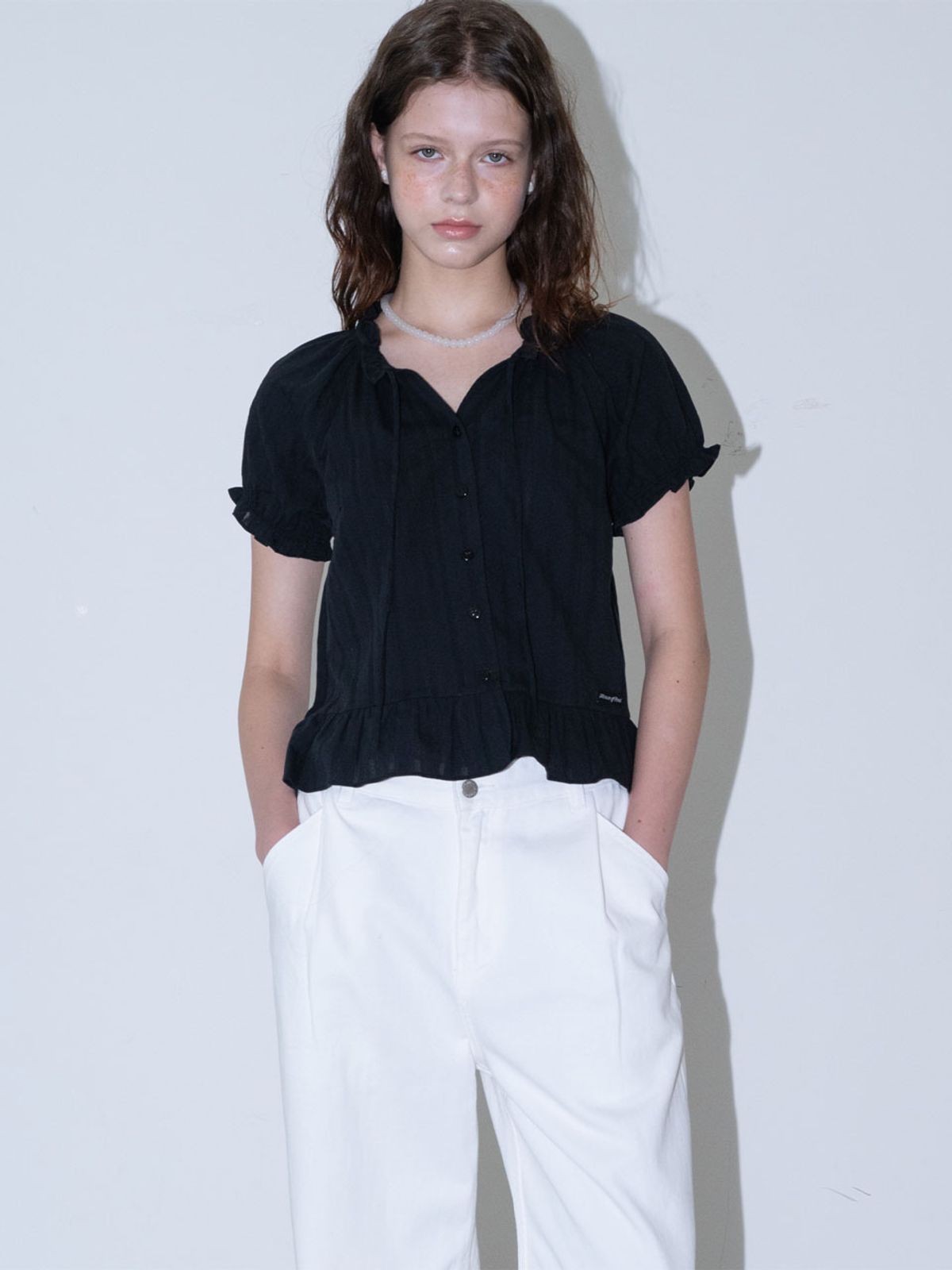 하우스 오브 폰드(HOUSE OF POND) Ruffle Draw String Half Blouse_Black