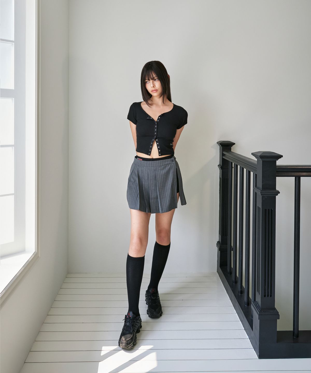 포영(FOUR YOUNG) Dotty Snap Cardigan Black