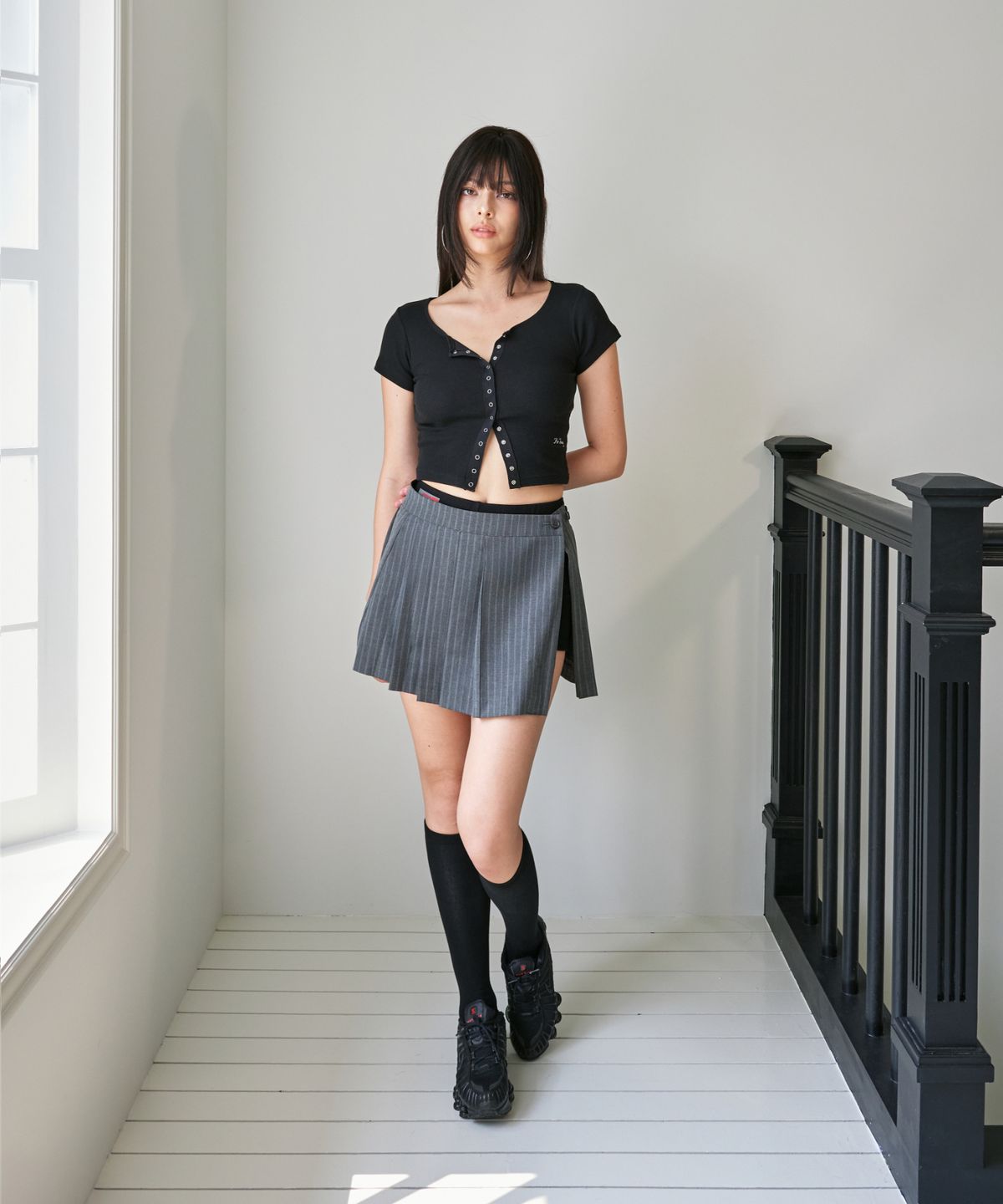 포영(FOUR YOUNG) Dotty Snap Cardigan Black
