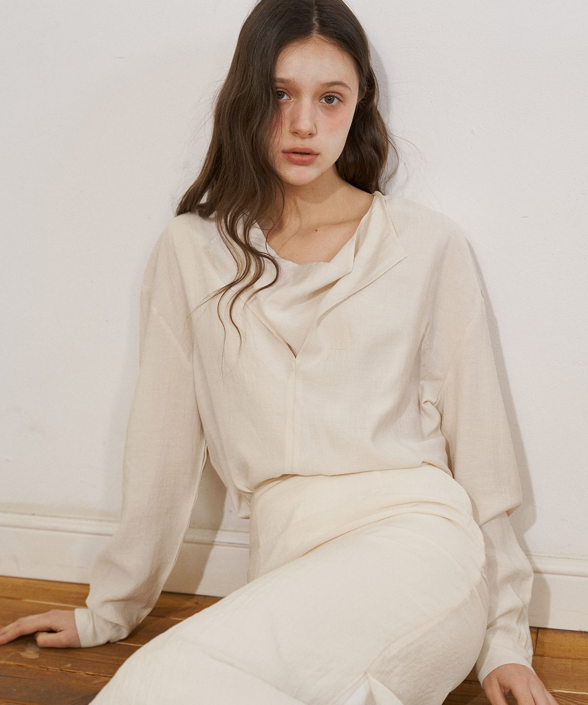 플로브(FLOVE) SUMMER LOOSE DRAPING BLOUSE (IV)