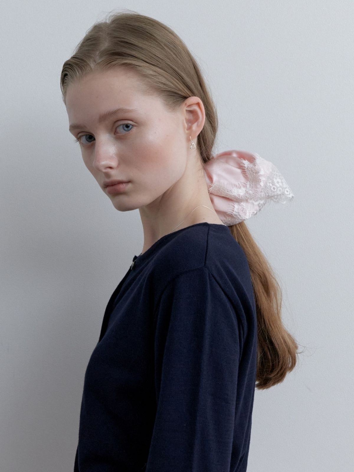 러브미몬스터(LOVE ME MONSTER) Vintage Lace Satin Scrunchy XL (L251MHA010)