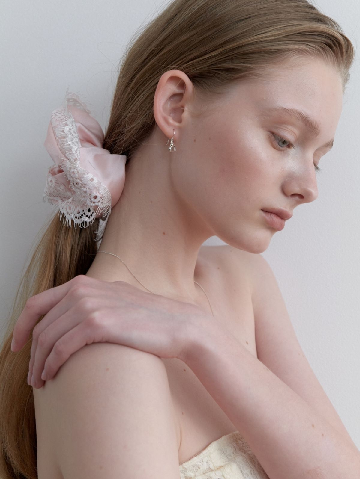 러브미몬스터(LOVE ME MONSTER) Vintage Lace Satin Scrunchy L (L251MHA020)