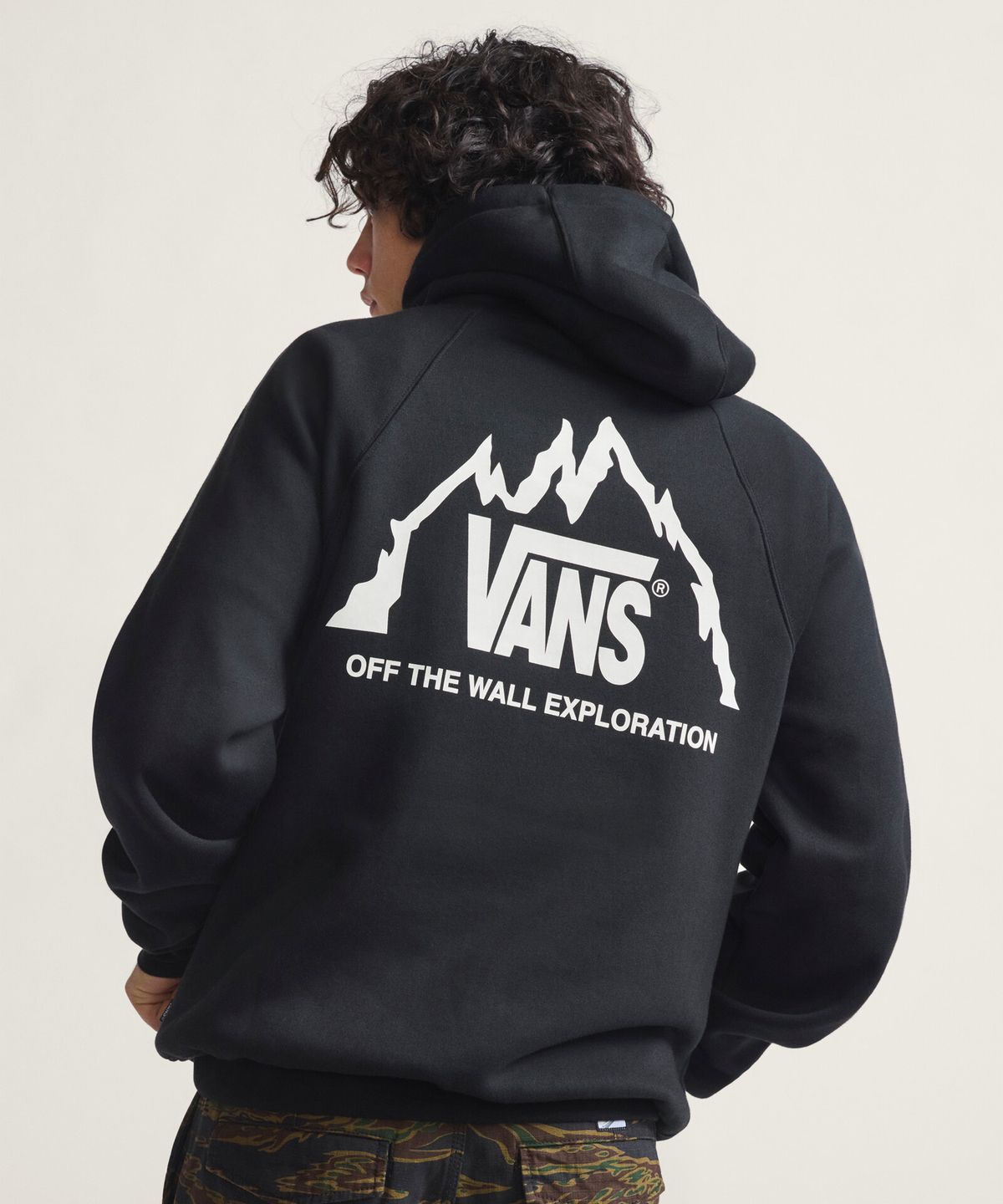 반스(VANS) MTE 크리스트라인 로고 후디 - 블랙 / VN000PJNBLK1