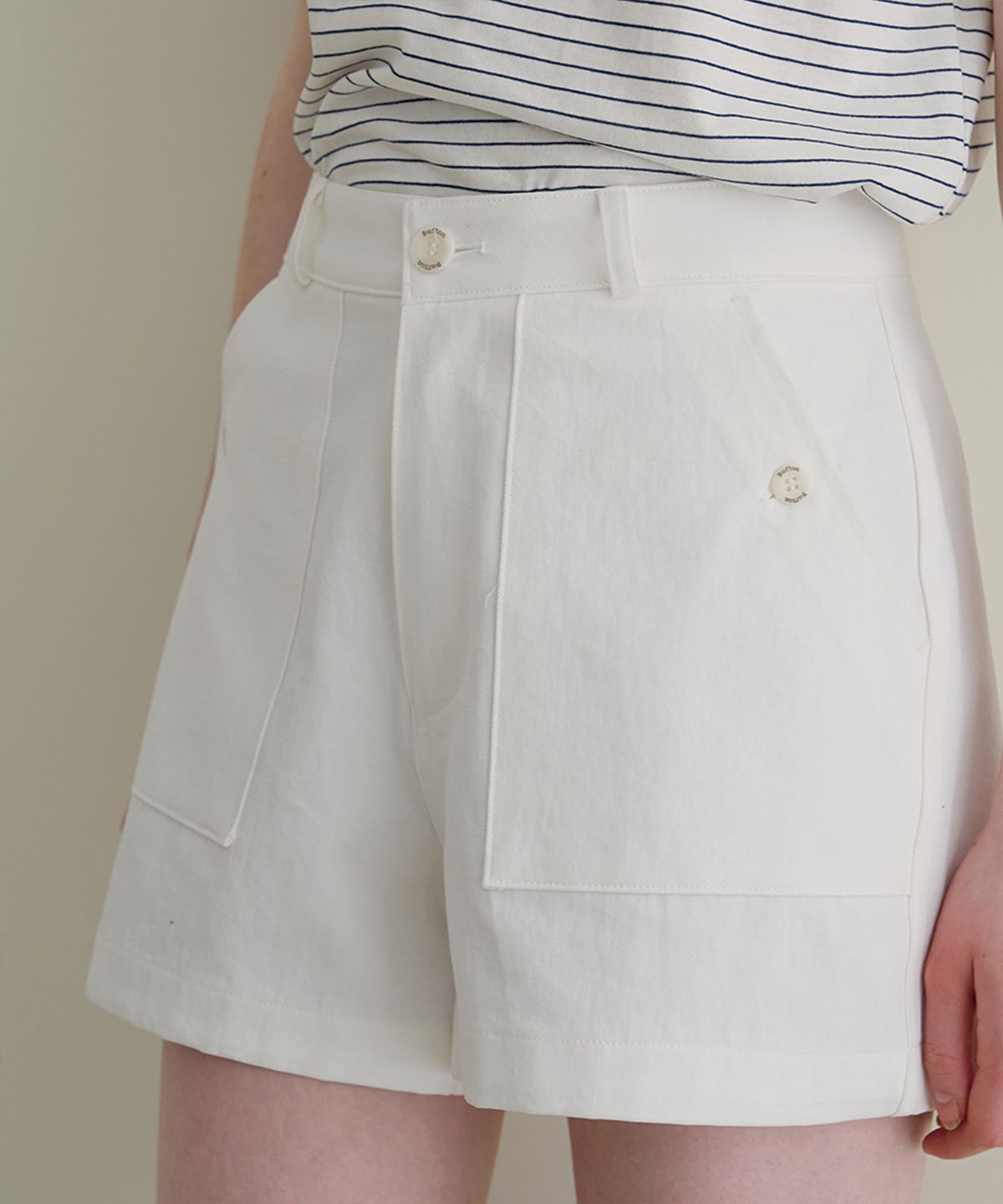 벗튼(BUT'TON) Pocket Button Shorts (Ivory)