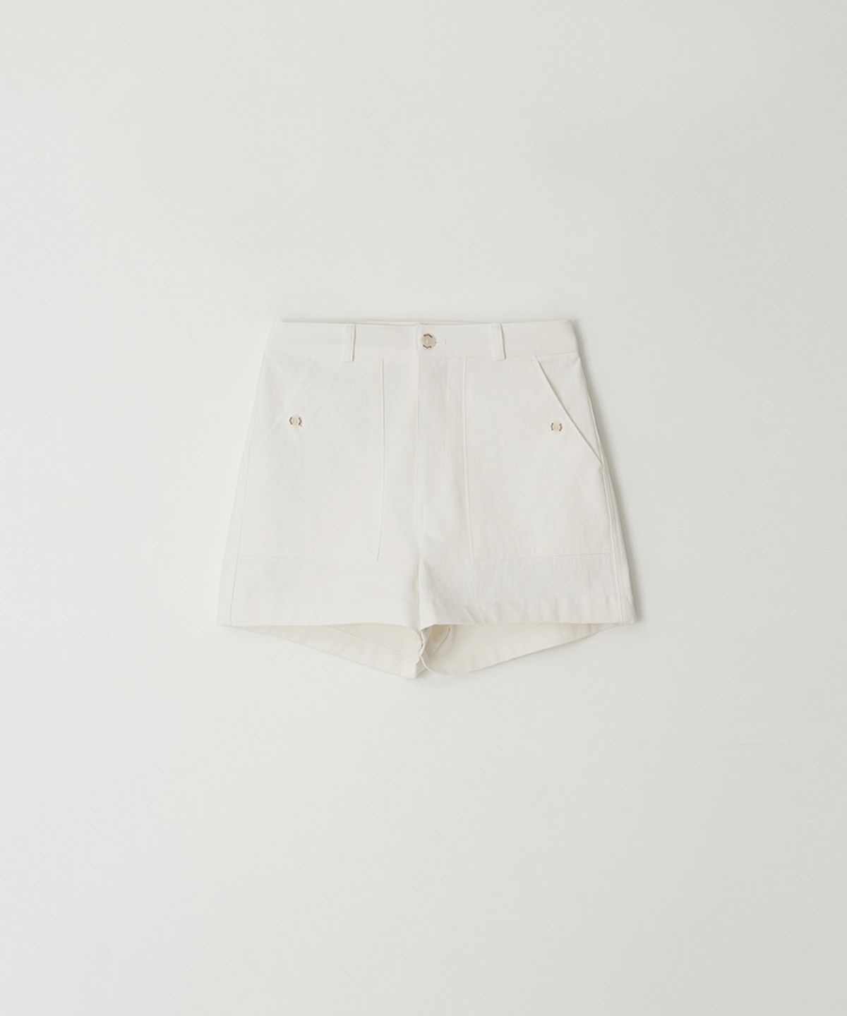 벗튼(BUT'TON) Pocket Button Shorts (Ivory)
