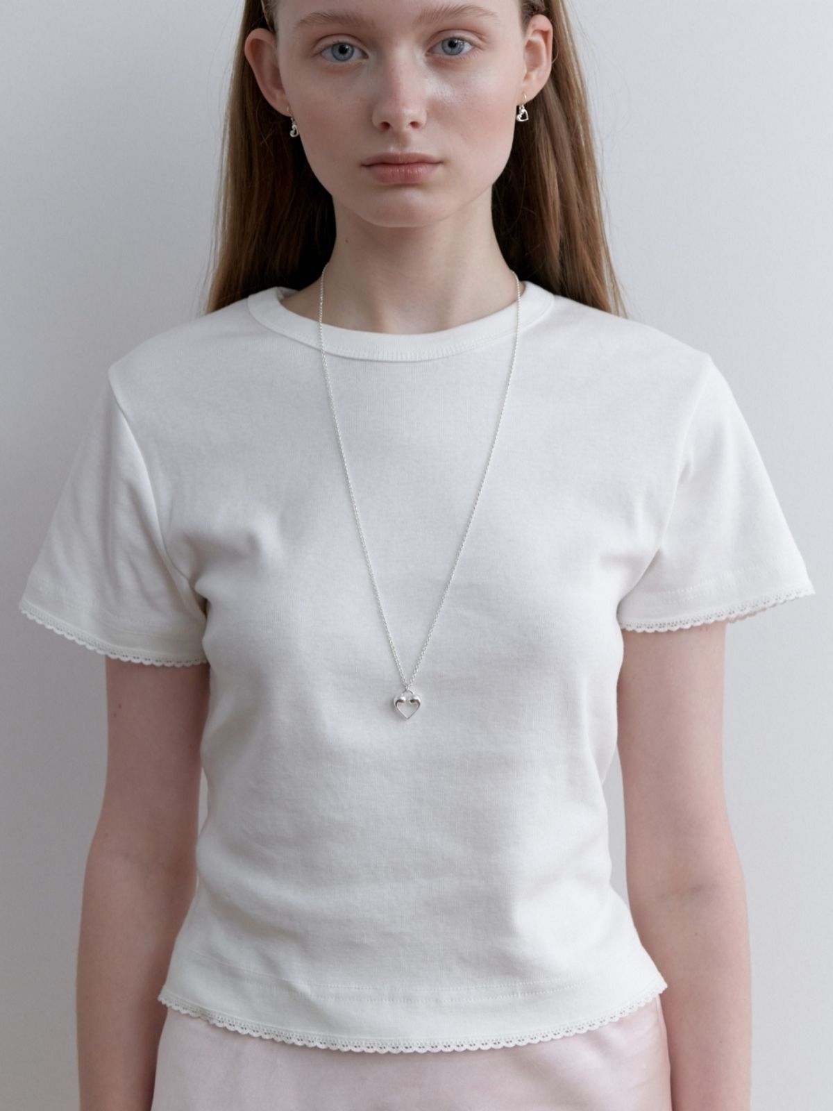 러브미몬스터(LOVE ME MONSTER) Cotton Lace Semi Crop T-shirt (L251MTS010)