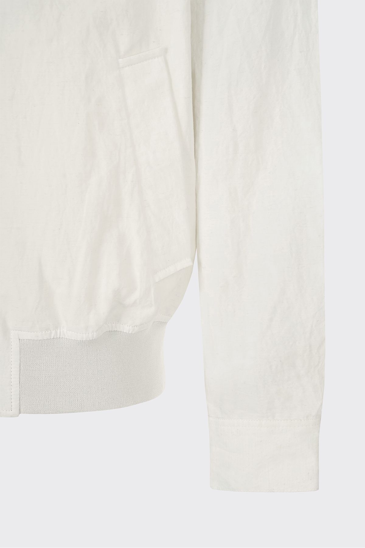 몰토루시르(MOLTOLUCIR) TFBS-S05 햄프 점퍼 Off White