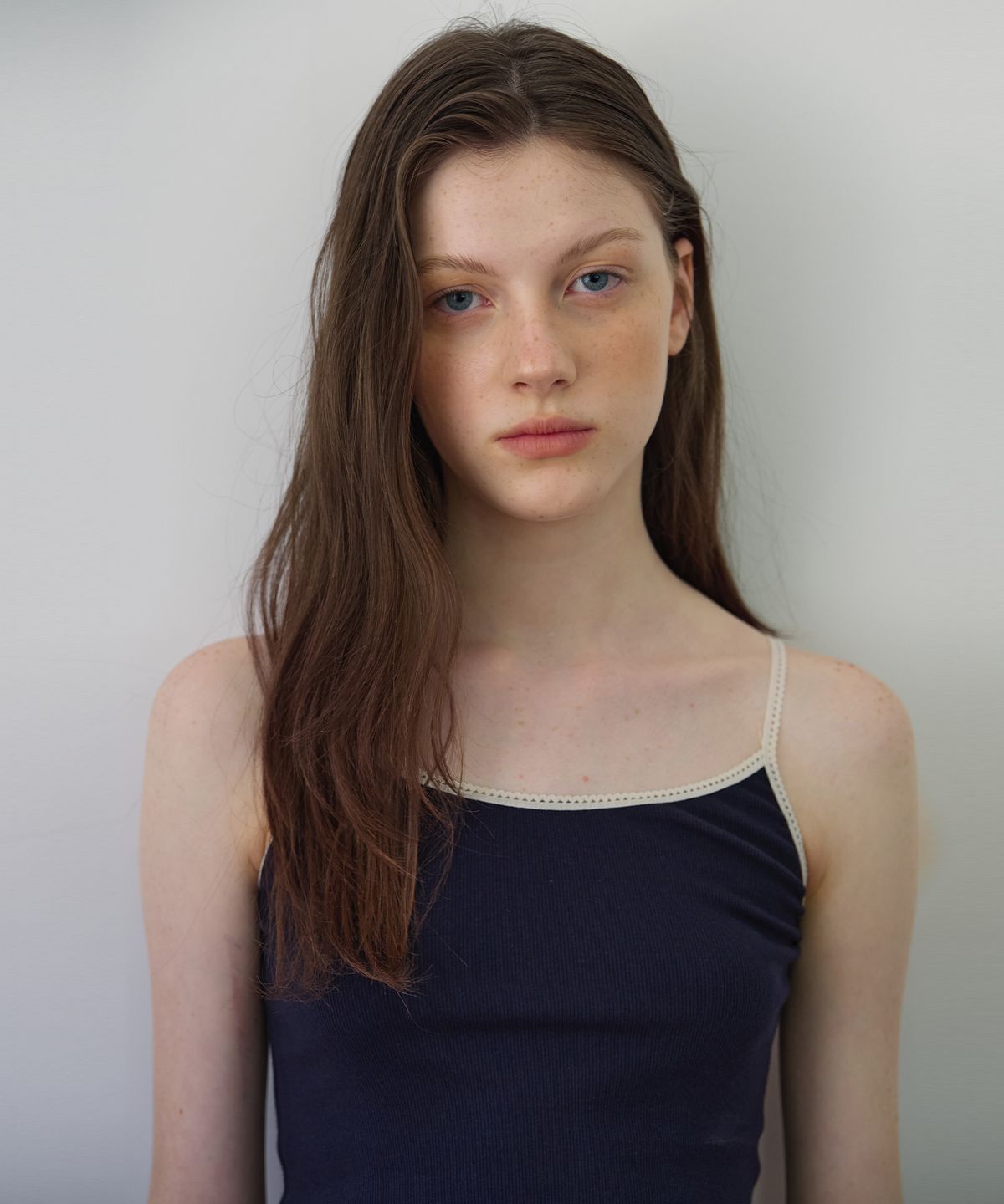 벗튼(BUT'TON) Trimming Sleeveless (Navy)