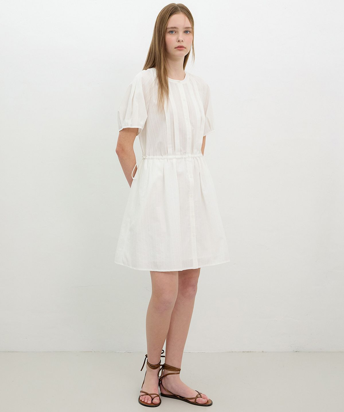 올리브 데 올리브(OLIVE DES OLIVE) 코튼 미니 플레어 핀턱 원피스 OW5MO5500