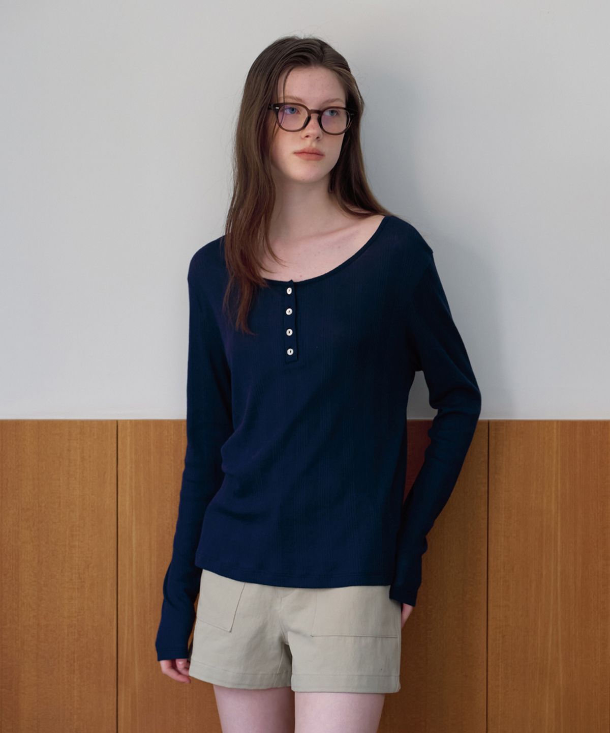 벗튼(BUT'TON) Neutral Button t-Shirt (Navy)