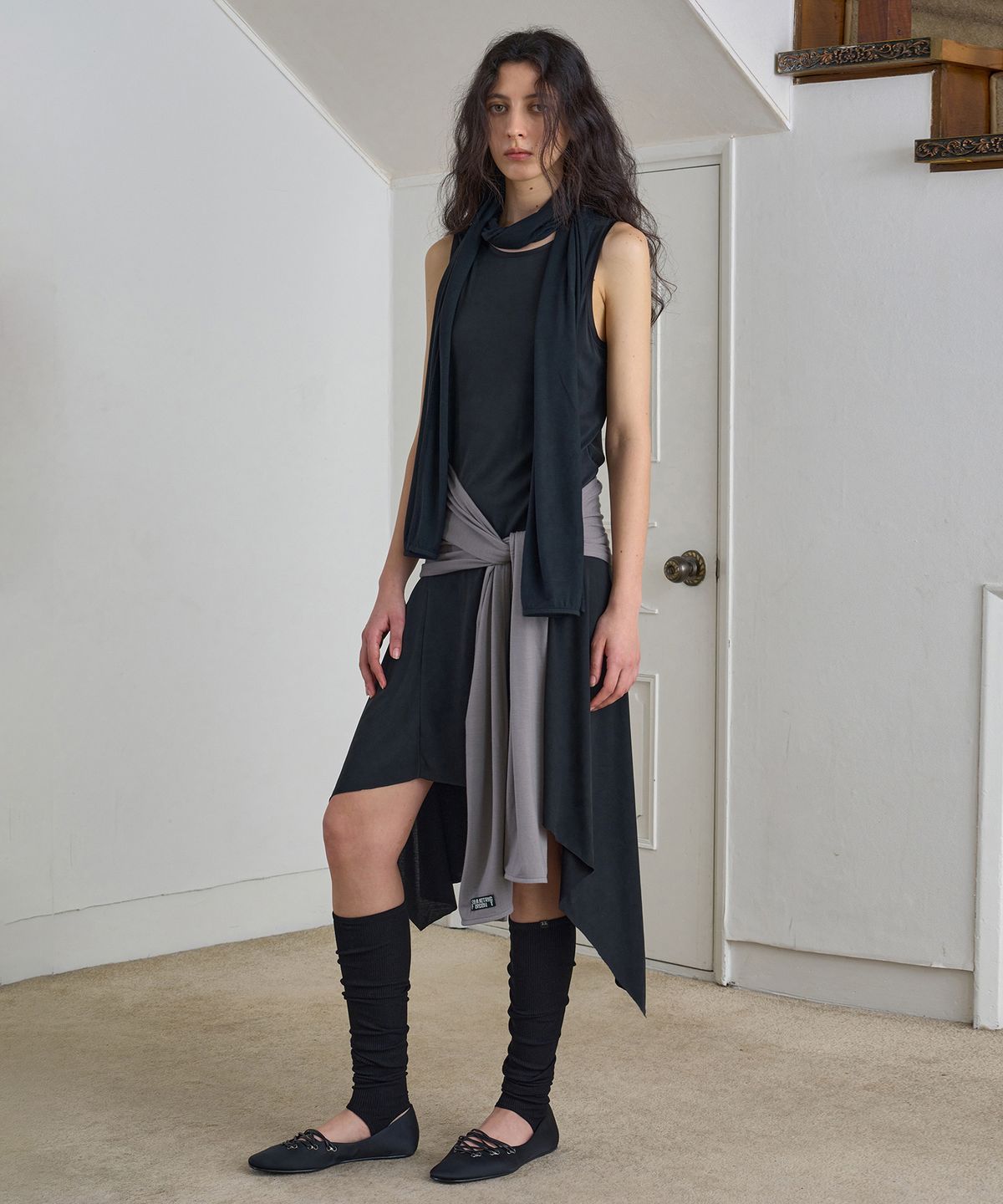 시메트릭 퍼센트(SYMMETRICPERCENT) Unbalance Hool Dress / Black