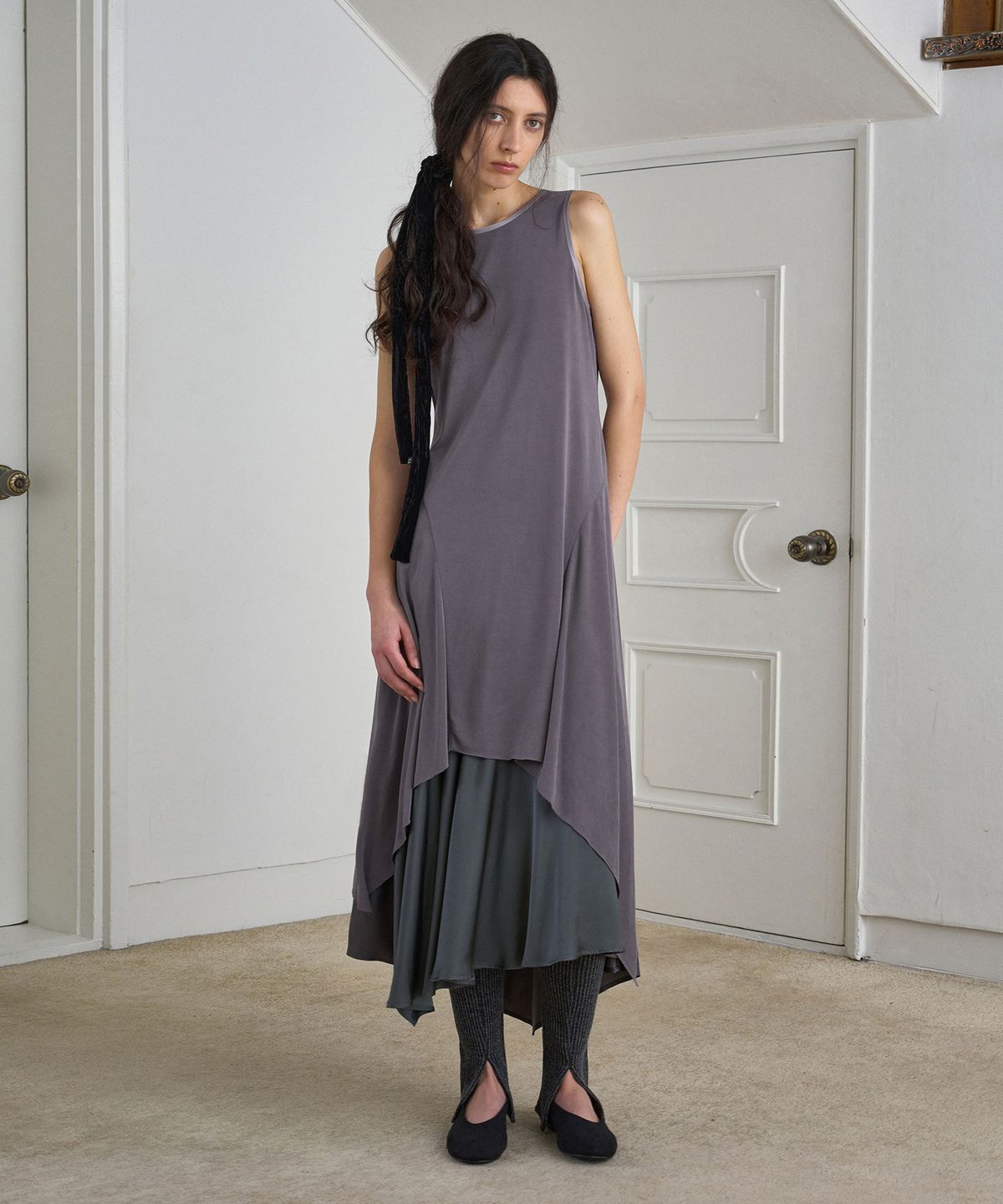 시메트릭 퍼센트(SYMMETRICPERCENT) Unbalance Hool Dress / Charcoal