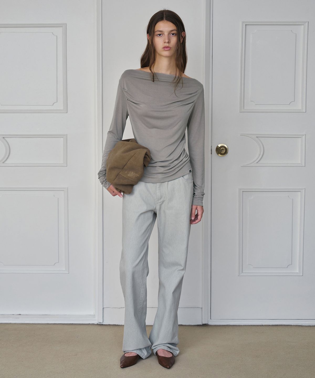 시메트릭 퍼센트(SYMMETRICPERCENT) Straight-leg Color Jeans / Light Grey