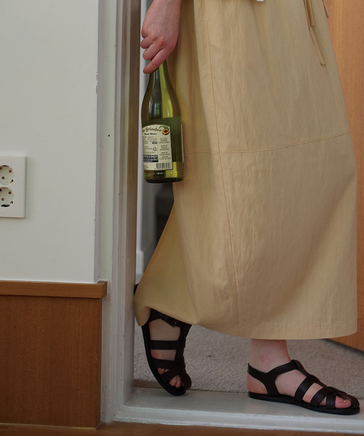 벗튼(BUT'TON) Banding Midi Skirt (Butter)