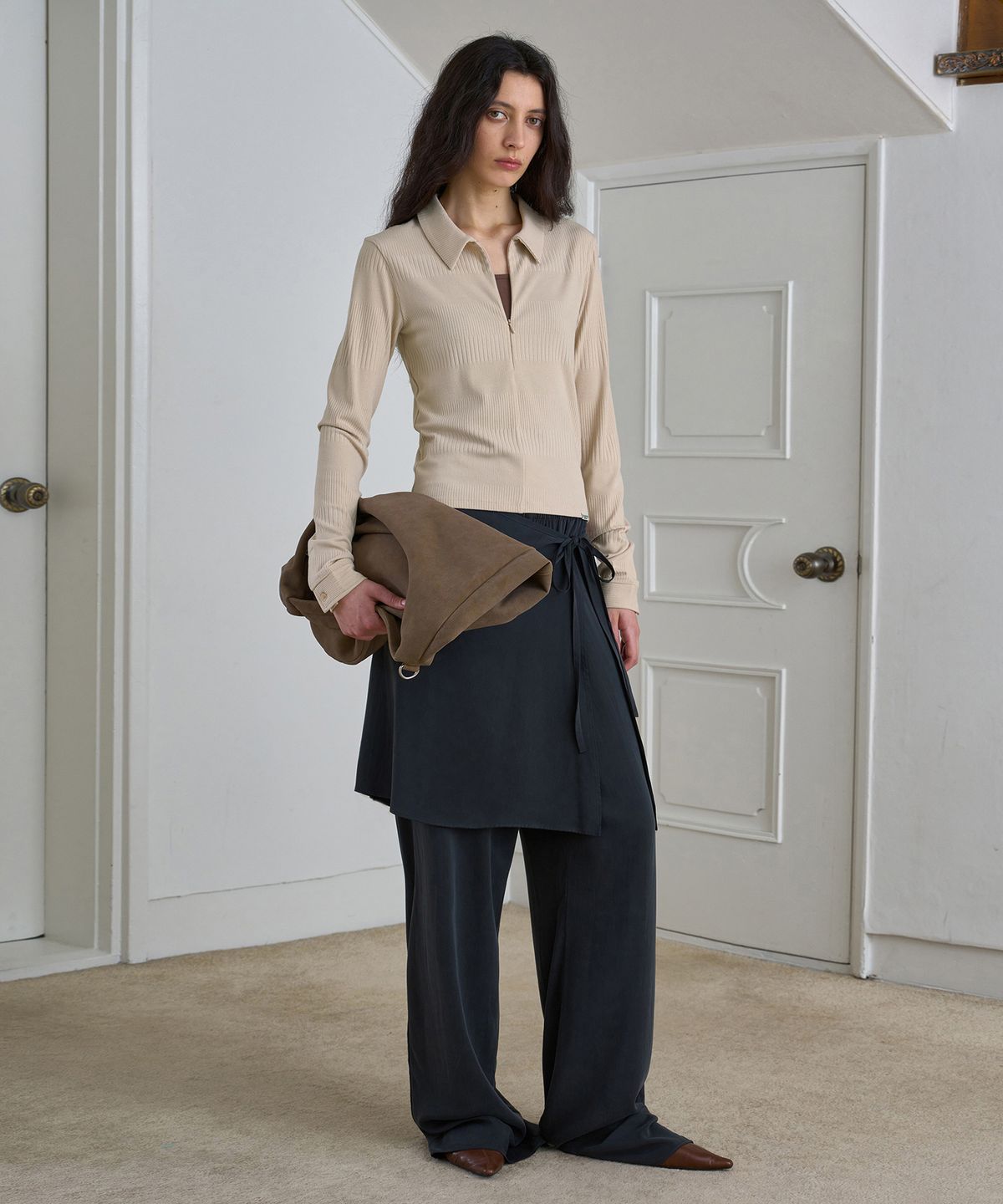 시메트릭 퍼센트(SYMMETRICPERCENT) Silky Skirt & Pants / Black