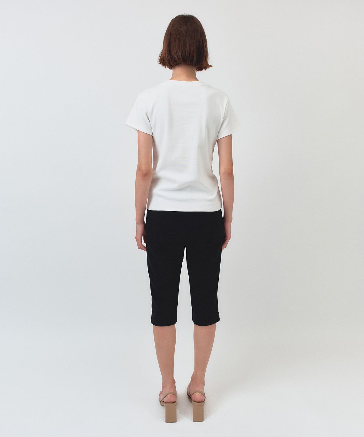 시메트릭 퍼센트(SYMMETRICPERCENT) Basic Jersey T-Shirt / White