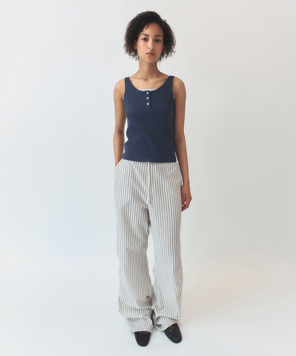 시메트릭 퍼센트(SYMMETRICPERCENT) Henley Neck Sleeveless / Navy