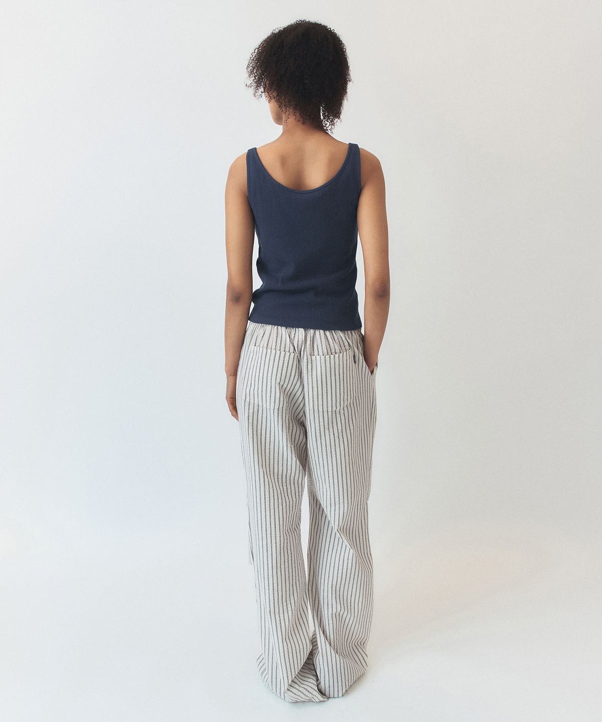 시메트릭 퍼센트(SYMMETRICPERCENT) Henley Neck Sleeveless / Navy