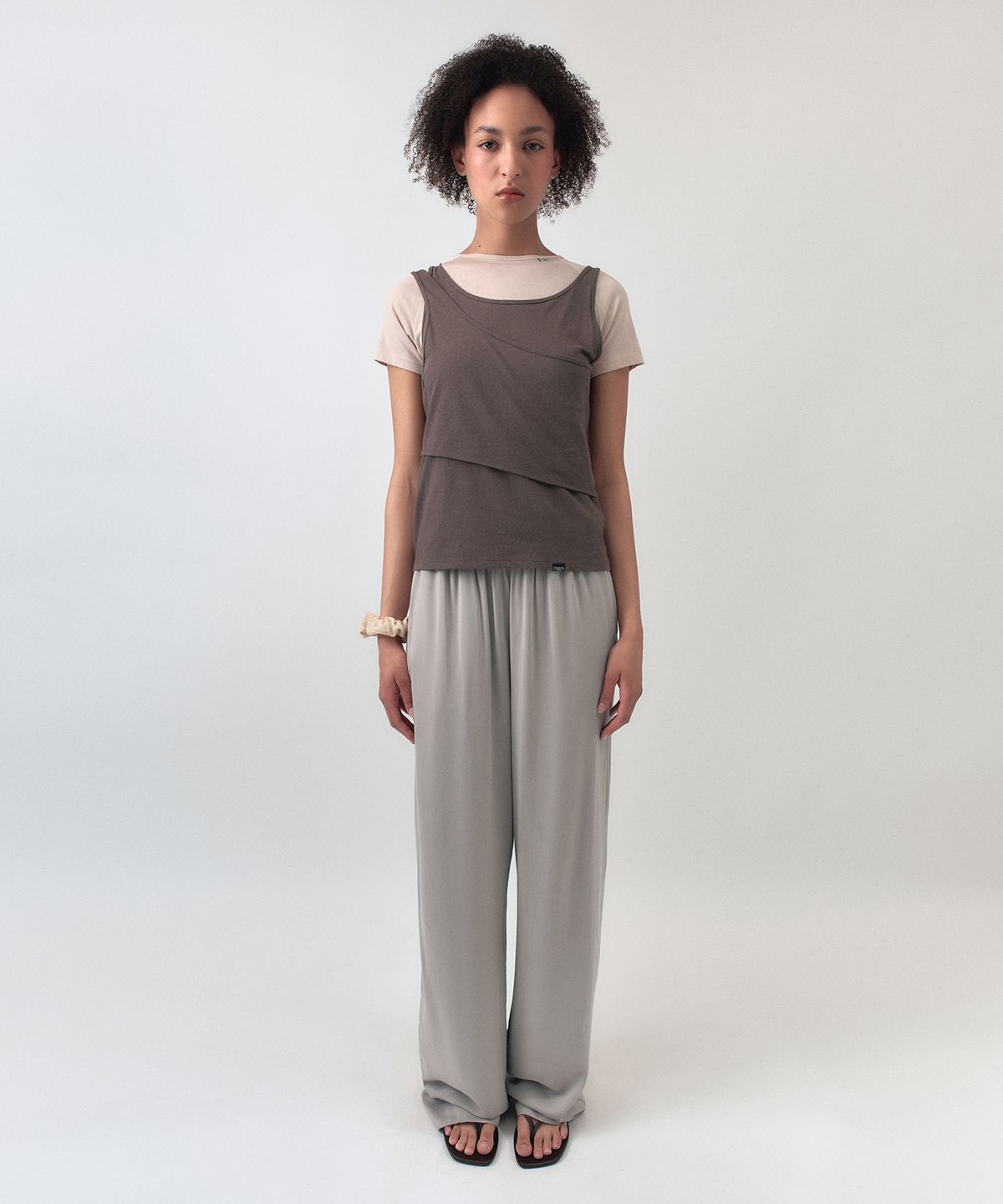 시메트릭 퍼센트(SYMMETRICPERCENT) Cotton Linen Double Sleeveless / Brown