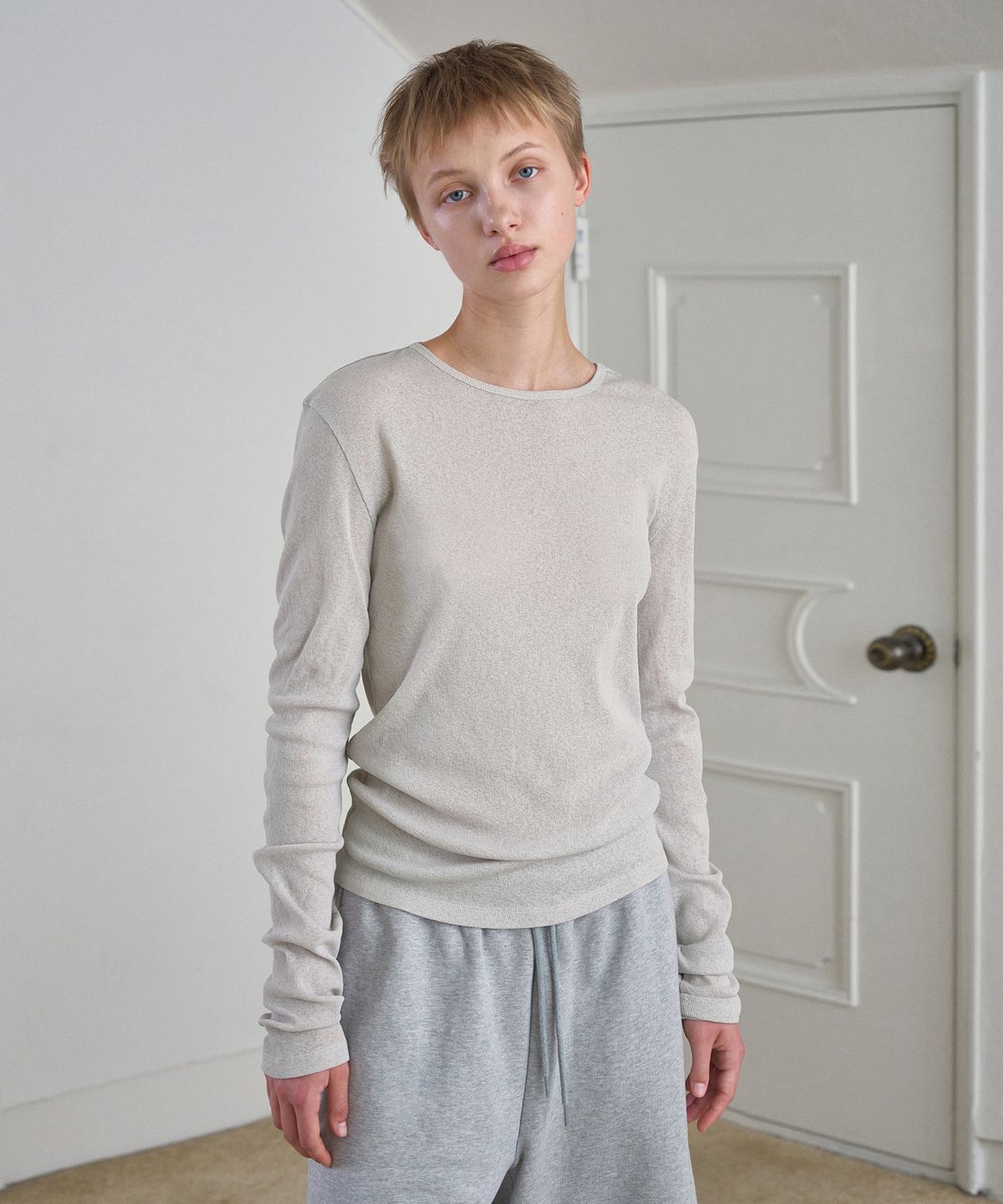 시메트릭 퍼센트(SYMMETRICPERCENT) Knit Like Jersey Long Sleeve / Ash Ivory