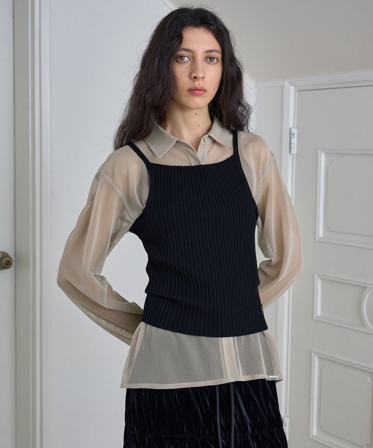 시메트릭 퍼센트(SYMMETRICPERCENT) Square Neck Knit Top / Black