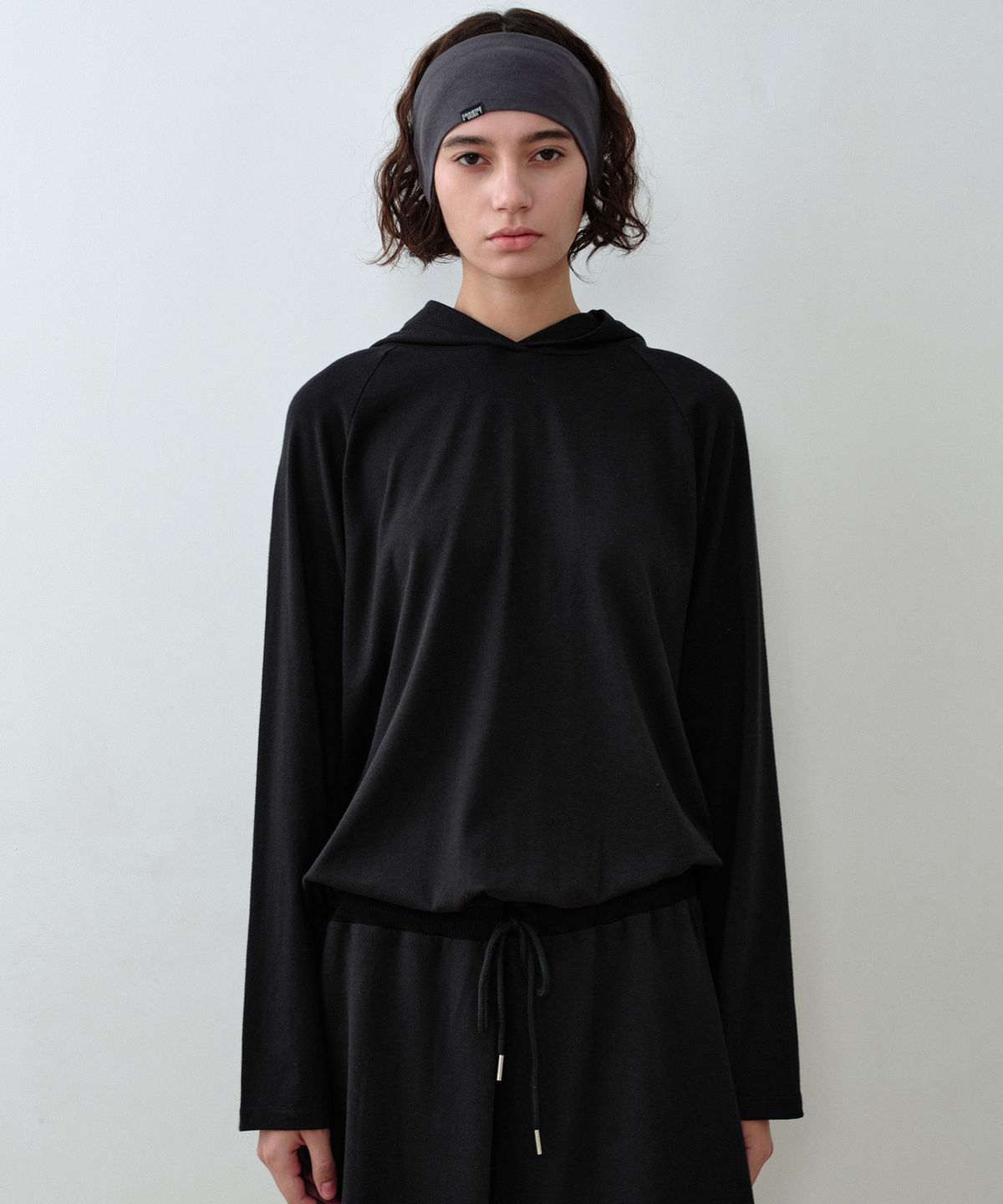 시메트릭 퍼센트(SYMMETRICPERCENT) Basic Hair Band / Charcoal