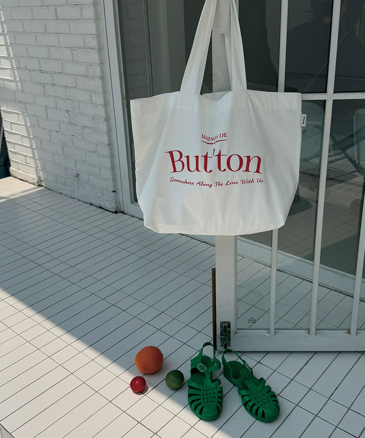벗튼(BUT'TON) Button Logo EchoBag (Red)