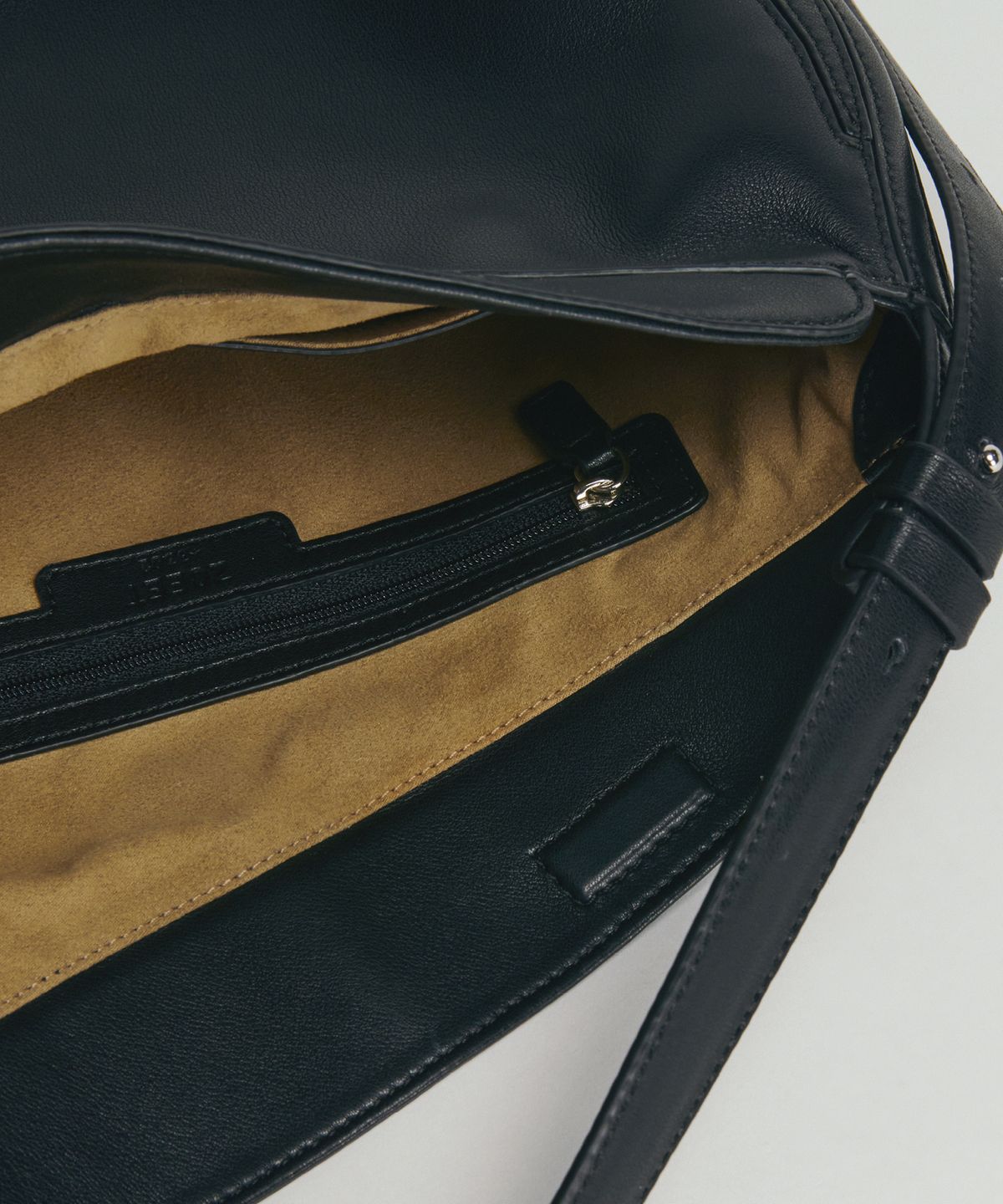 조에뜨(ZOEET) PEBBLE SHOULDER LEATHER BAG (MIDNIGHT)