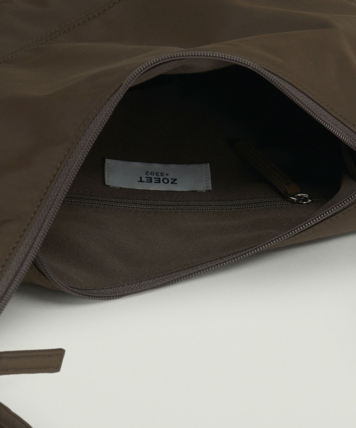 조에뜨(ZOEET) PEBBLE SHOULDER FABRIC BAG (COCOA)