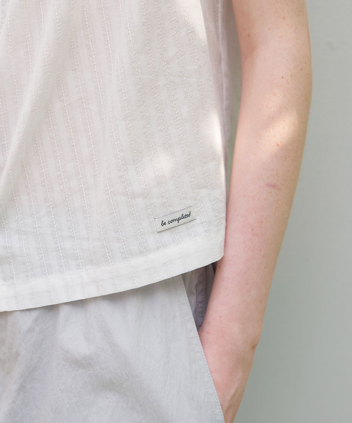 벗튼(BUT'TON) Banding Shirring Blouse (Ivory)