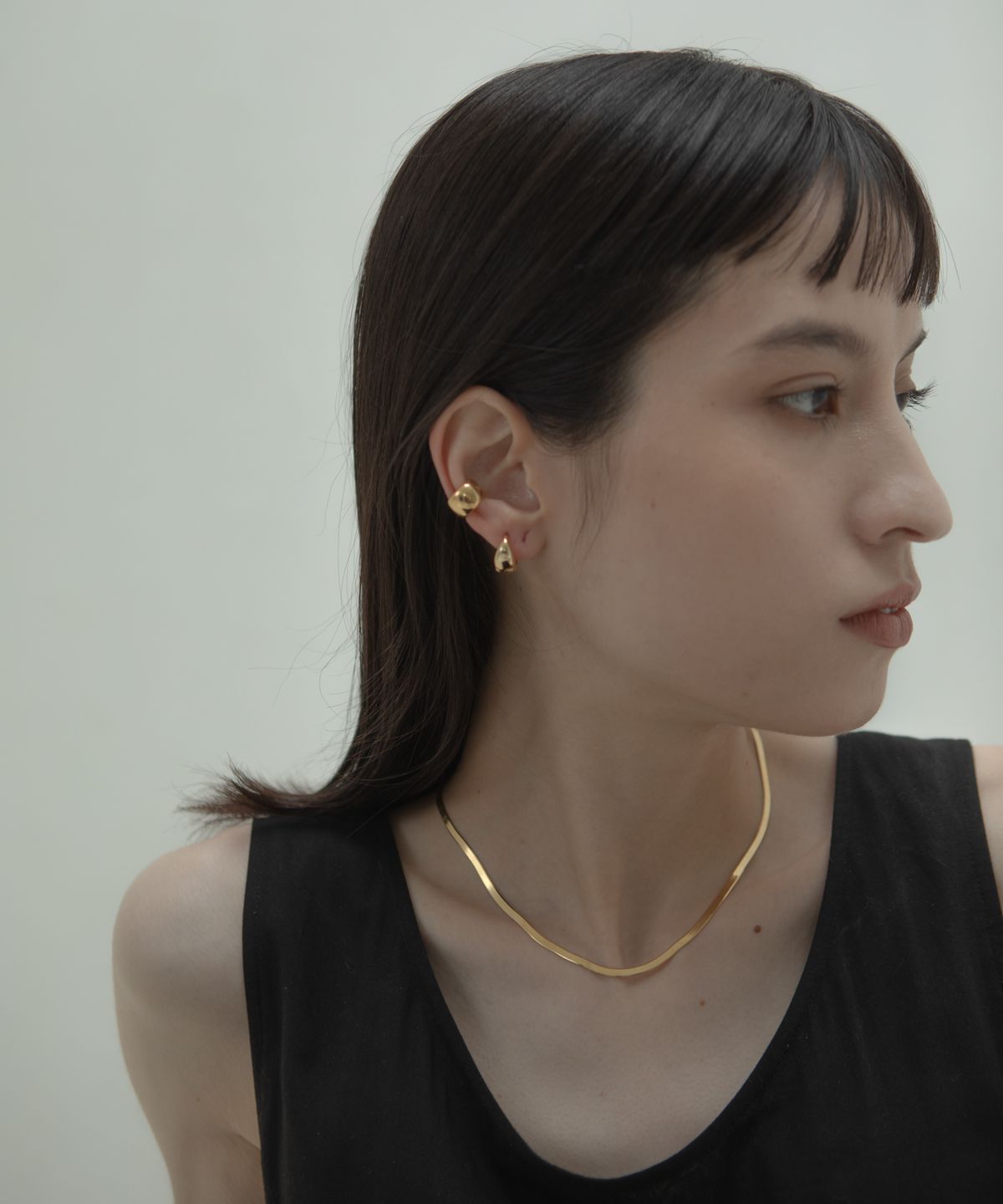 노비스도쿄(NOVICE TOKYO) 미니 컴팩트 오벌 피어스 Mini Compact Oval Pierce / Gold