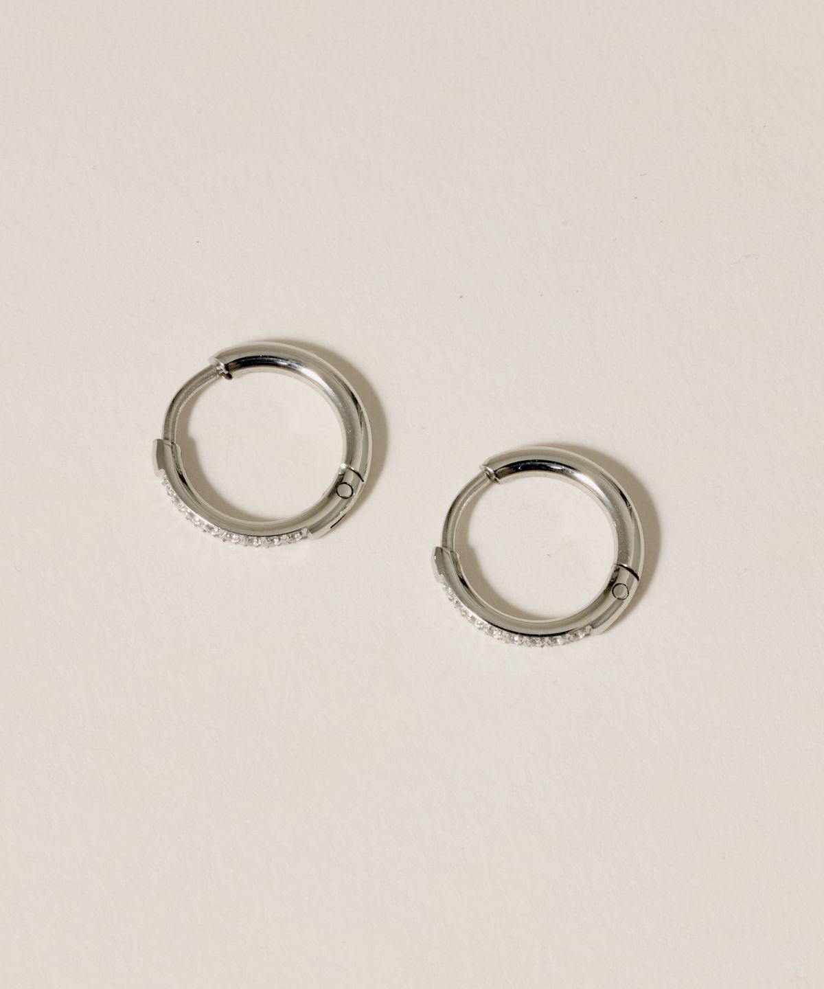 노비스도쿄(NOVICE TOKYO) CZ 후프 피어스 써지컬 CZ Hinged Hoop Pierce [Stainless] / Silver